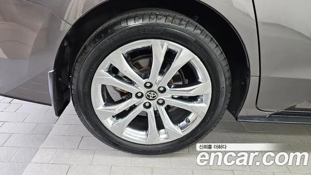 Toyota Sienna — Фото автомобиля 5