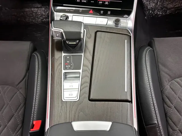 Audi A6L — Фото автомобиля 25