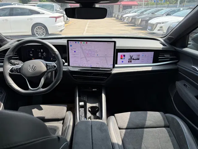 Volkswagen Passat — Фото автомобиля 14