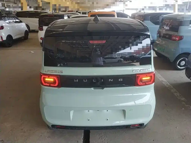 Wuling Hongguang Mini EV — Фото автомобиля 5