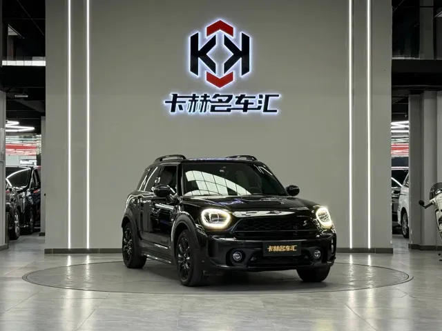 MINI Countryman — Фото автомобиля 3