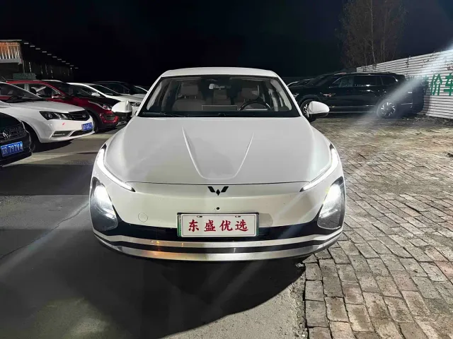 Wuling Starlight — Фото автомобиля 2