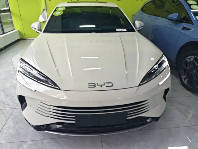 BYD Seal 07 DM-i — Фото автомобиля 2