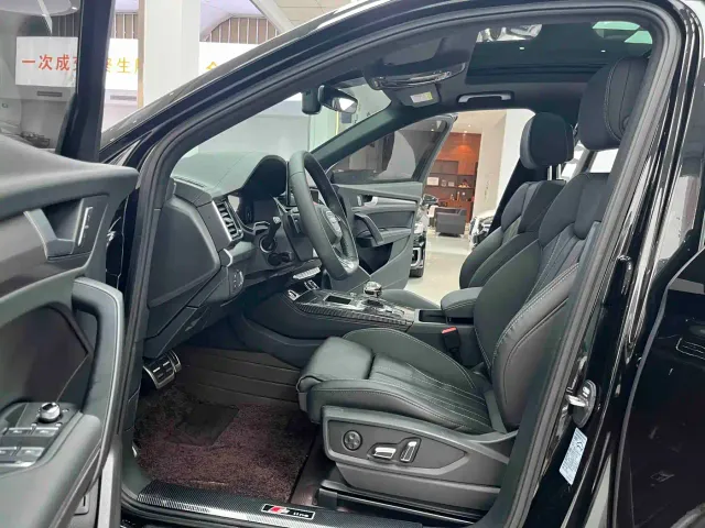 Audi Q5L — Фото автомобиля 4