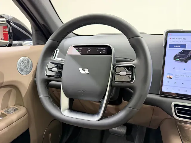 Li Auto L7 — Фото автомобиля 12