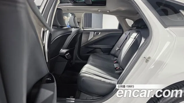 Kia K8 — Фото автомобиля 12