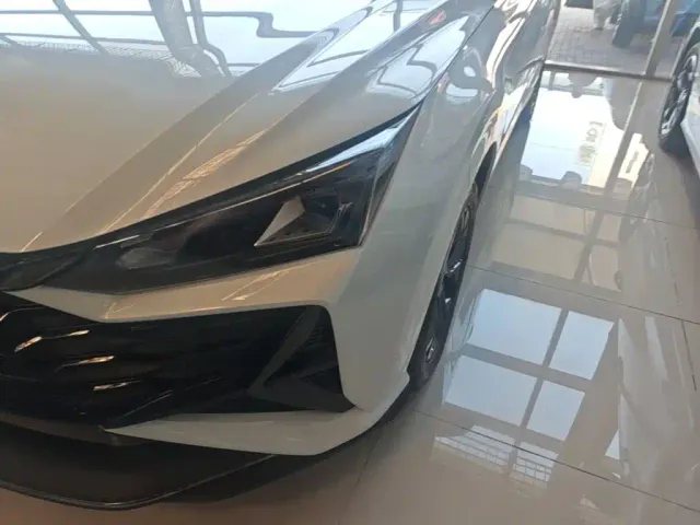Dongfeng Yixuan — Фото автомобиля 23