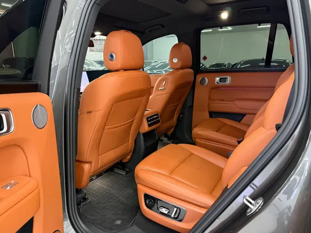 Li Auto L8 — Фото автомобиля 5