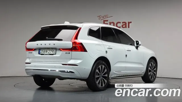 Фотография автомобиля — Volvo XC60 Generation 2