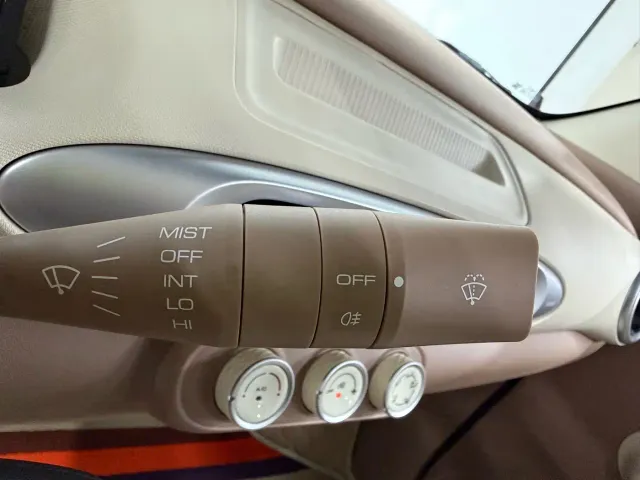Wuling Motors Hongguang MINIEV 2025 4-Door Advanced — Фото автомобиля 18