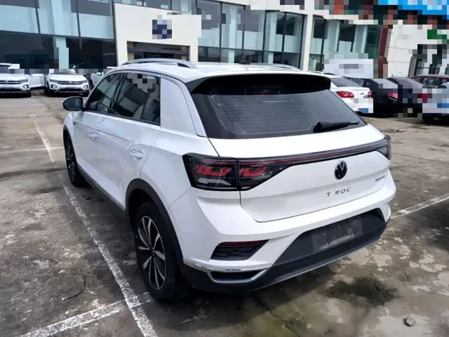 Volkswagen T-Roc — Фото автомобиля 4