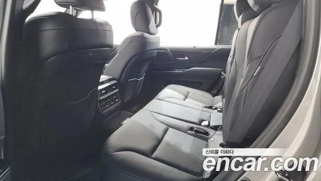 Lexus LX — Фото автомобиля 26
