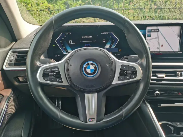 BMW BMW i3 2022 eDrive 35 L — Фото автомобиля 13