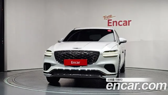 Genesis GV70 2.5T Бензин 2WD — Фото автомобиля 3