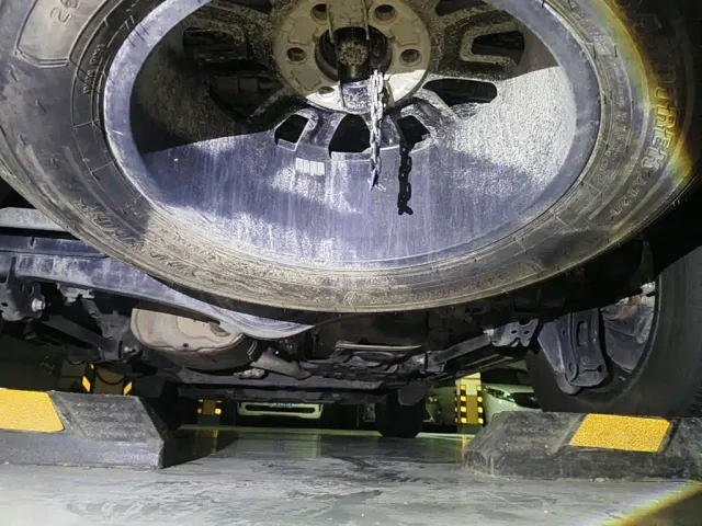 Toyota Prado — Фото автомобиля 6