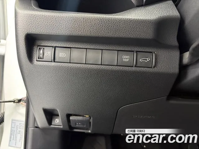 Toyota RAV4 Generation 5 — Фото автомобиля 13