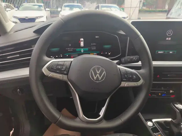 Volkswagen Sagitar — Фото автомобиля 10
