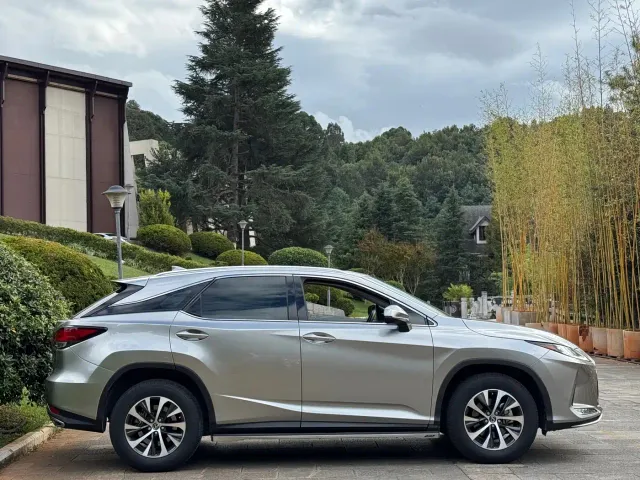 Lexus RX — Фото автомобиля 7