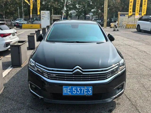 Citroen C6 — Фото автомобиля 2