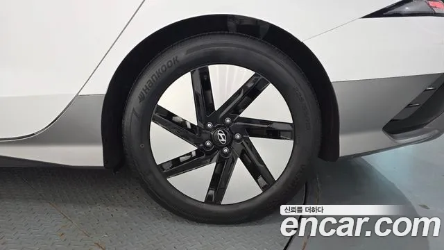 Hyundai Ioniq 6 — Фото автомобиля 6