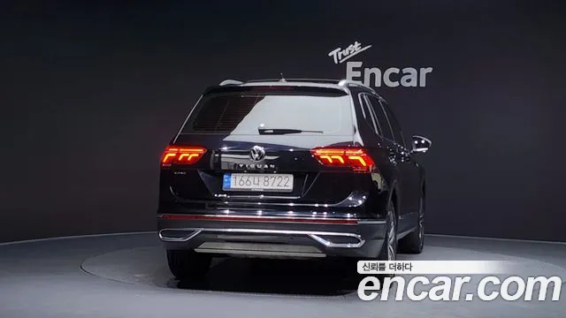 Volkswagen Tiguan — Фото автомобиля 4