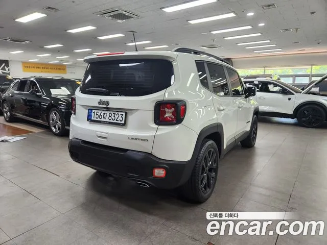Jeep Renegade — Фото автомобиля 2
