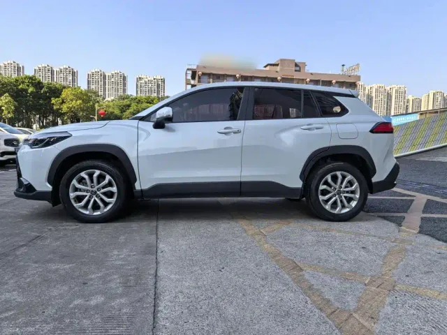 Toyota Frontlander — Фото автомобиля 7