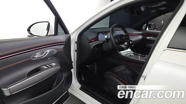 Genesis GV70 — Фото автомобиля 15