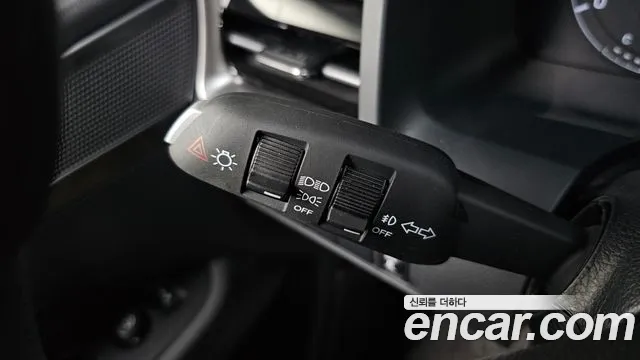 KG_Mobility_Ssangyong Rexton Новый Rexton Sport Дизель 2.2 4WD — Фото автомобиля 22