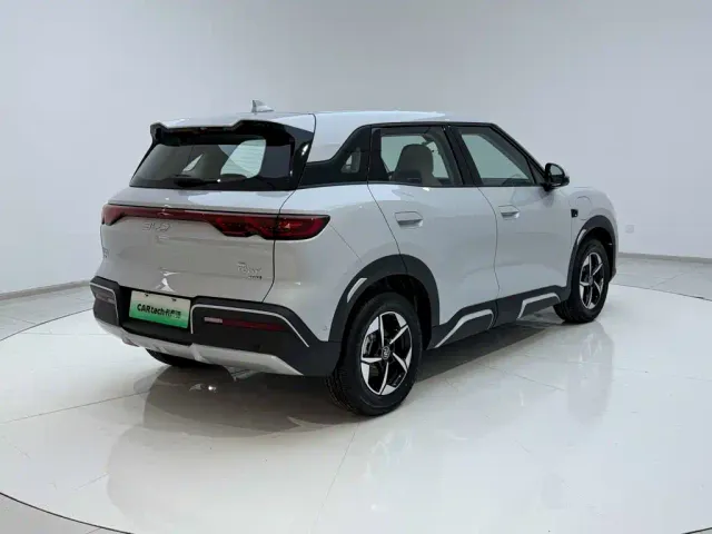 BYD Yuan UP — Фото автомобиля 6