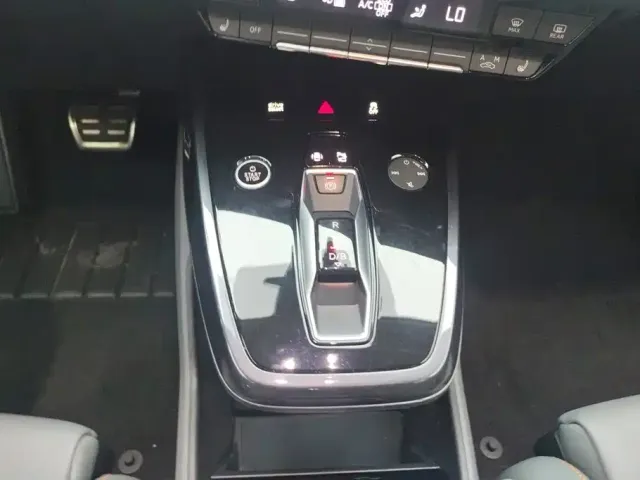 Audi Q4 e-tron — Фото автомобиля 16