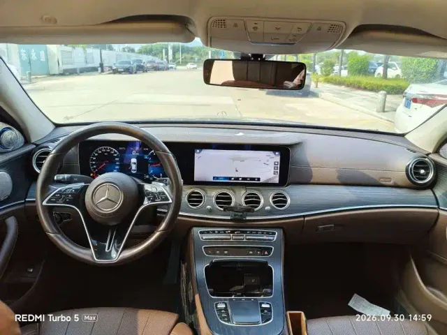 Mercedes-Benz E-Class — Фото автомобиля 5