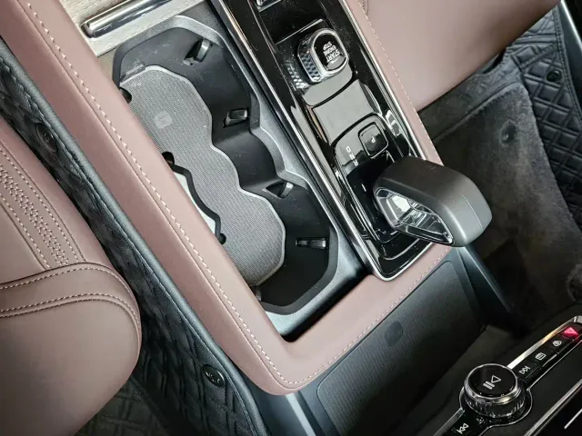Volvo S90 — Фото автомобиля 6