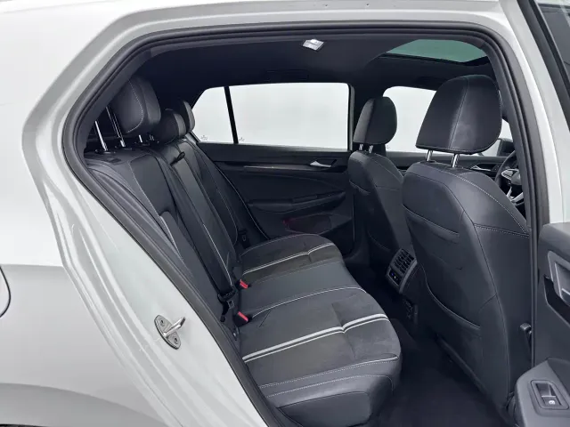 Volkswagen Golf — Фото автомобиля 13