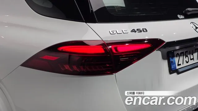 Mercedes-Benz GLE-Class — Фото автомобиля 8