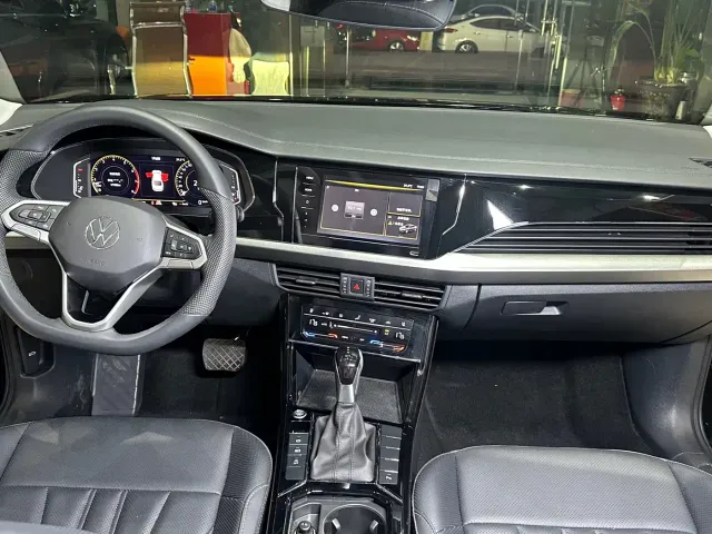 Volkswagen Passat — Фото автомобиля 15