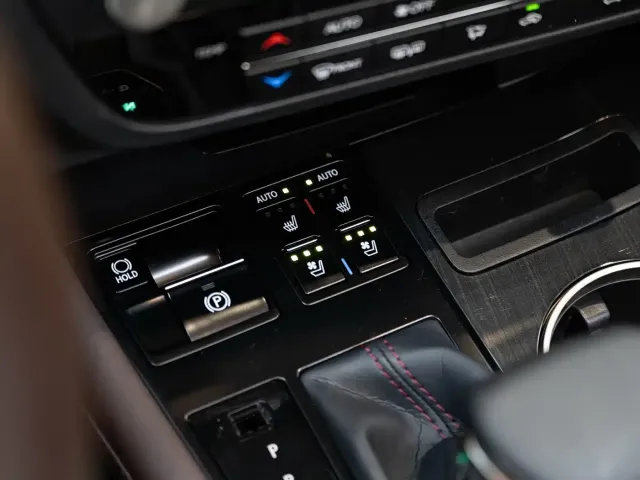 Lexus RX — Фото автомобиля 19