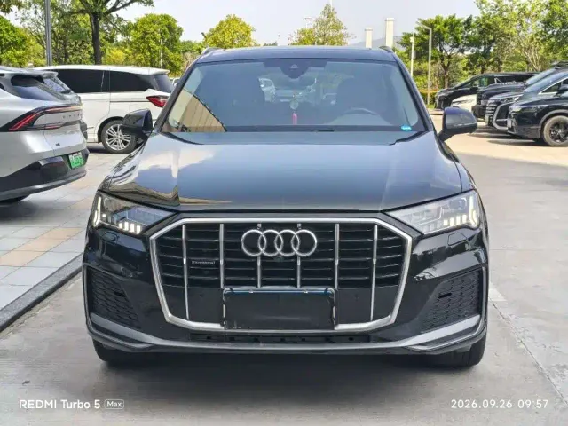 Audi Q7 — Фото автомобиля 2