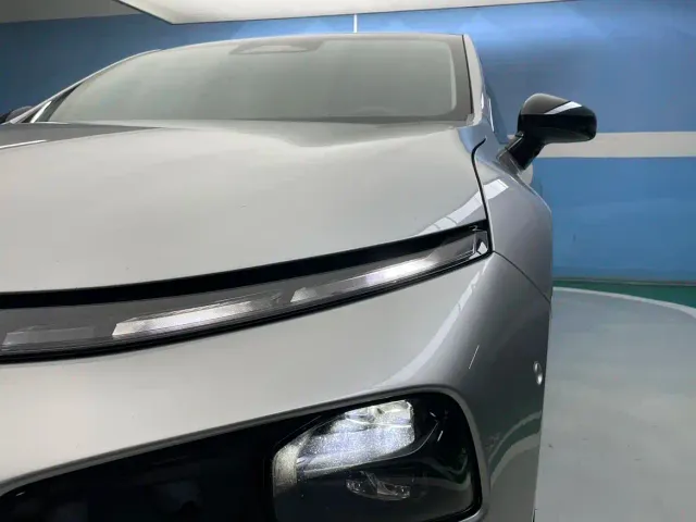 Xpeng P7 — Фото автомобиля 4