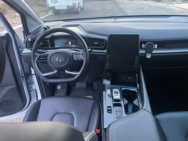 Hyundai Custo — Фото автомобиля 16