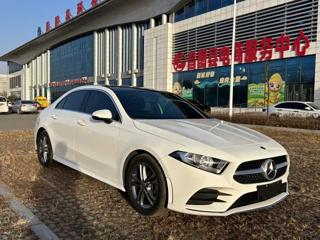 Mercedes-Benz A-Class — Фото автомобиля 3