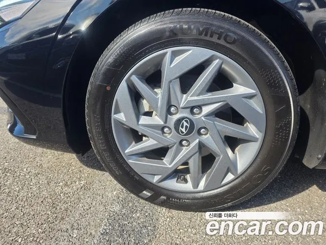 Hyundai Avante CN7 — Фото автомобиля 5