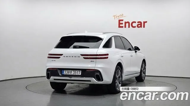 Фотография автомобиля — Genesis GV70 2.5T Бензин AWD