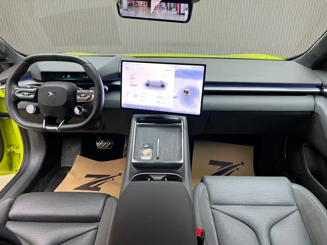 Xpeng P7 — Фото автомобиля 10