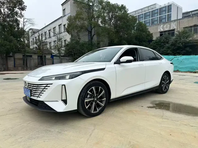 Фотография автомобиля — Changan Eado