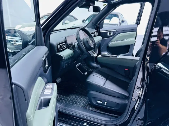 Baojun Yep Plus — Фото автомобиля 4