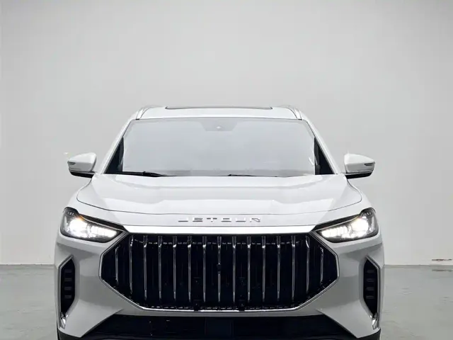 Jetour X70 Plus — Фото автомобиля 2