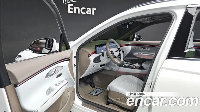 Genesis GV70 — Фото автомобиля 15
