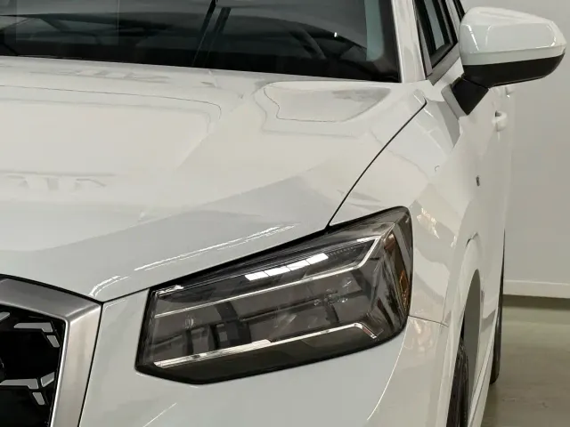 Audi Q2L — Фото автомобиля 10