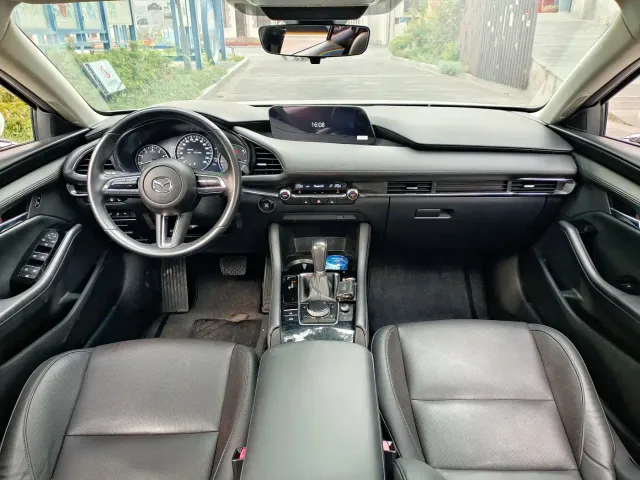 Mazda Axela — Фото автомобиля 7